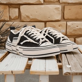 Ladies' Fashionable Platform Shoes Are Comfortable to Wear, Featuring a Fringed Design on The Upper. They Lean Towards a Trendy And Unique Style, Making Them Suitable for Everyday Casual Occasions.