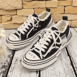 Ladies' Fashionable Platform Shoes Are Comfortable to Wear, Featuring a Fringed Design on The Upper. They Lean Towards a Trendy And Unique Style, Making Them Suitable for Everyday Casual Occasions.